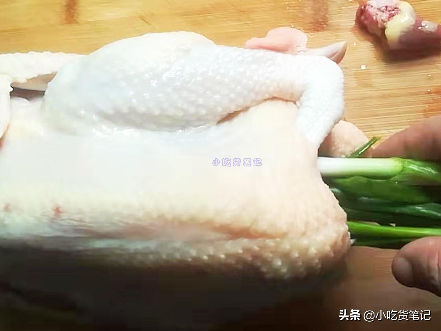 官方回应，店员公厕冲洗臭豆腐事件，揭示洁净背后的故事