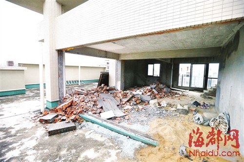 小区底楼房屋变身祠堂，文化融合与和谐共融的邻里新景象