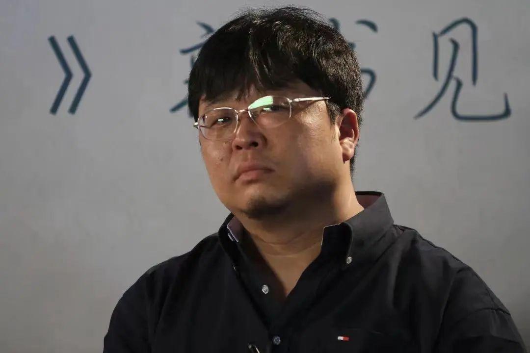 董宇辉账号黄V认证变迁，星光的未来展望
