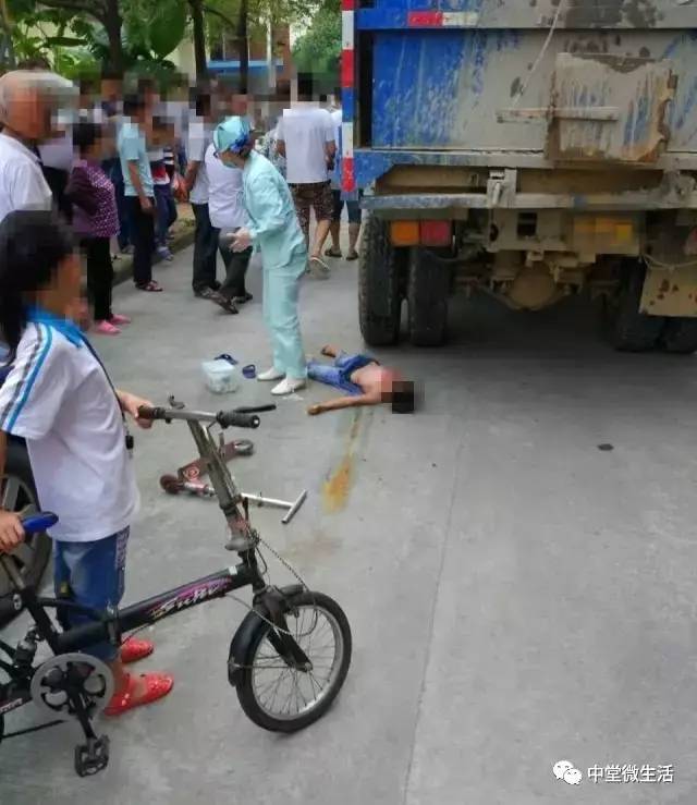 遭货车碾压男孩奇迹康复重返幼儿园
