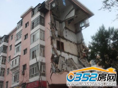 哈尔滨居民楼火灾连烧多层，烈火试炼展现城市自信之光