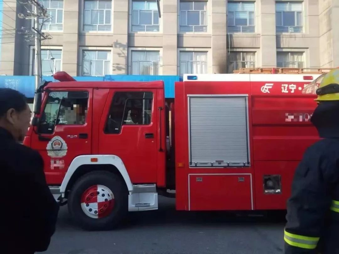 建筑火灾应对与预防，消防车受阻时的紧急处理与日常防范措施