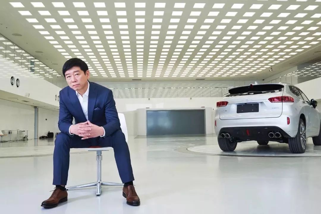 长城汽车董事长谈未来车厂发展，行业变革中或有更多倒闭现象，长城汽车引领高科技转型之路
