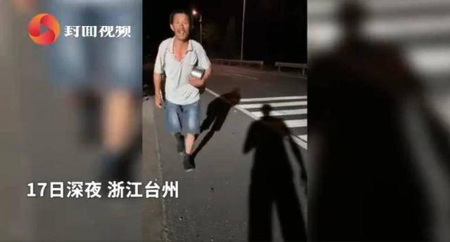 虚拟世界的温情奇遇，人在家中遭遇网上寻尸的离奇经历