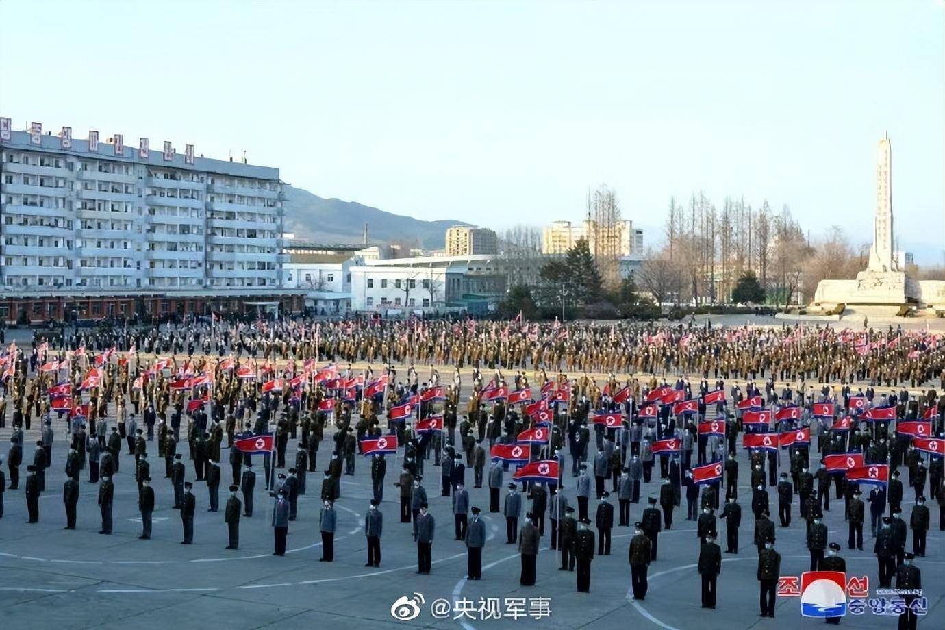 时代的召唤与国家脊梁，朝鲜约140万名青年踊跃参军或复队