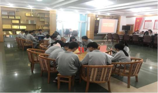 昆明长丰学校食堂承包商获巨额罚单，探寻背后的故事与小巷独特风味