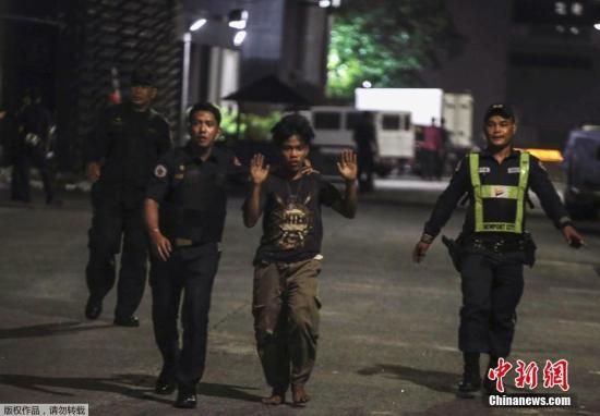 菲律宾警方回应华人男子枪击事件，小巷深处的探秘与回应