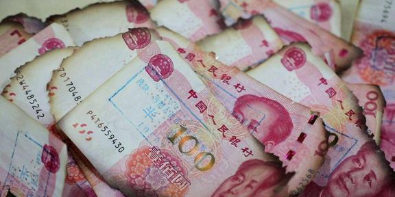 银行黑科技助力剥离清点烧成炭的现金，成功救回部分损失
