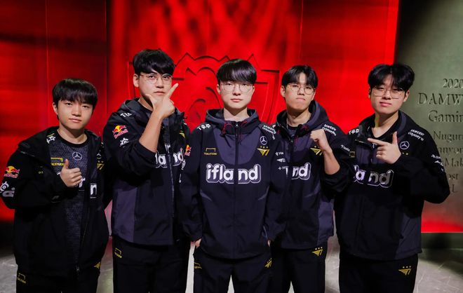 BLG 3-1 HLE 晋级四强，电竞赛场上的温情胜利夜