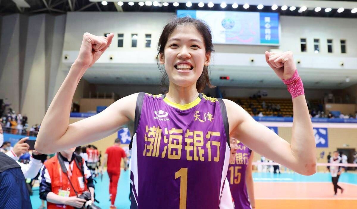 李盈莹担任天津女排队长，科技助力排球新篇章开启