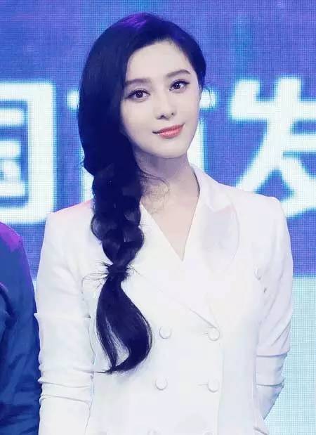 杜华对旗下艺人严厉批评，不火背后的娱乐产业挑战与反思深度解读