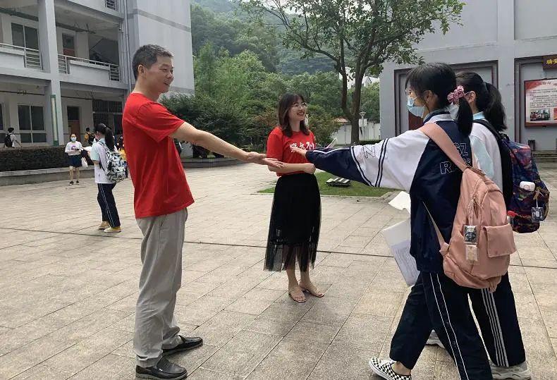 科技重塑观影生活，智能影院新时代的全新体验英语学习——开启看电影的英语之旅