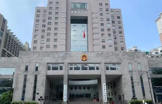 科技重塑行走体验，最新运动鞋引领潮流风尚