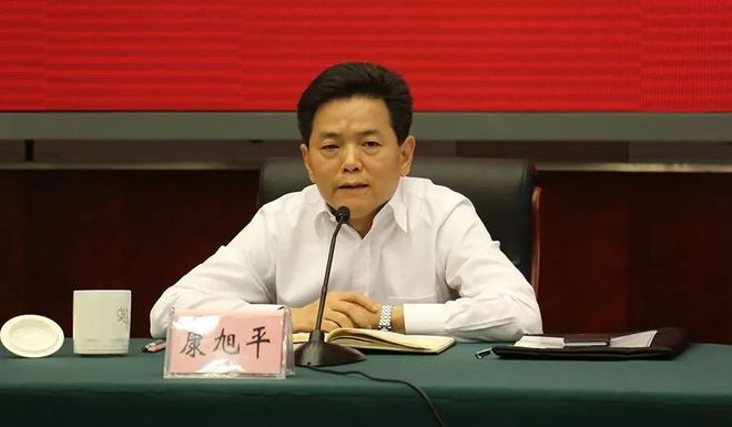 上海市委副秘书长最新动态，变化带来的自信与成就感展望