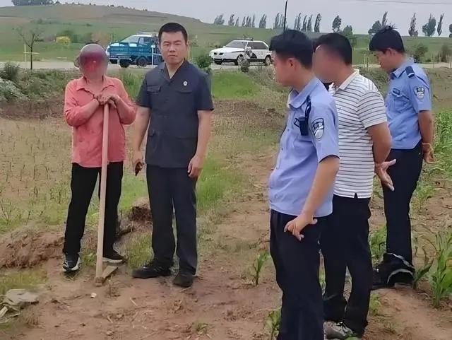父爱之痛，男子为讹钱狠心抛女致身亡，悲剧背后的反思与警醒