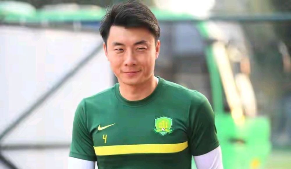 国脚李磊，家乡球迷热情支持，鼓舞人心！