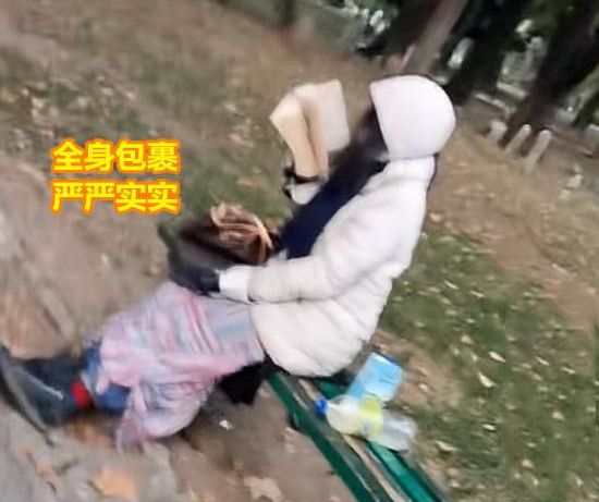 关于女生在日本被小鹿戳破腿后忍痛回国打针的事件探讨