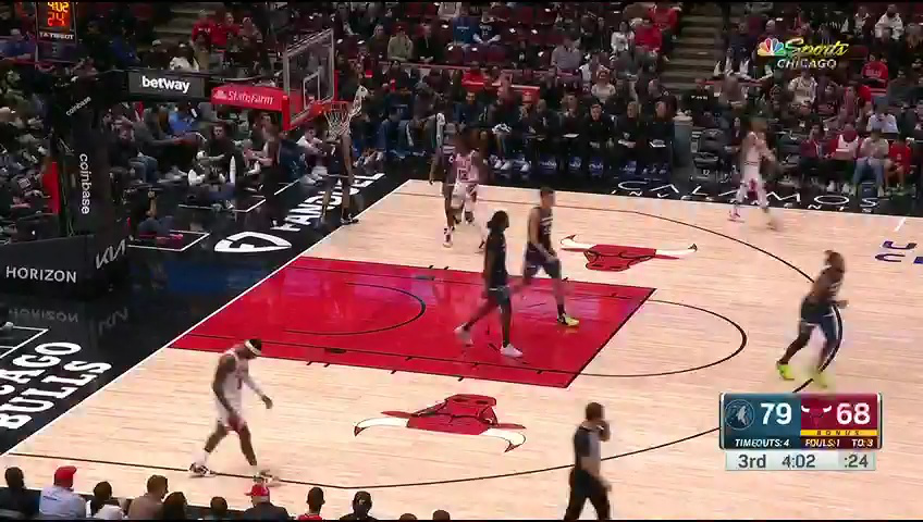 NBA季前赛公牛险胜森林狼，自然美景下的篮球对决之旅