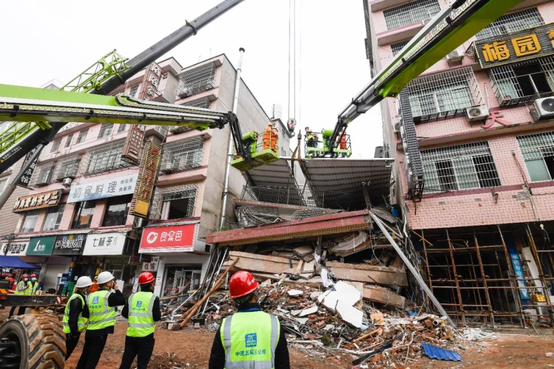 长沙自建房倒塌事故，司法公正下的深刻反思与追责，15人获刑震动全国