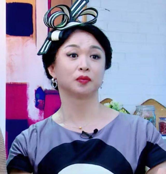 金星，带货背后的艺术追求与生存之道——挣钱搞艺术之路揭秘