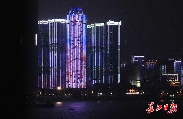 金色画卷限时上新，开启温馨记忆之旅的旅程