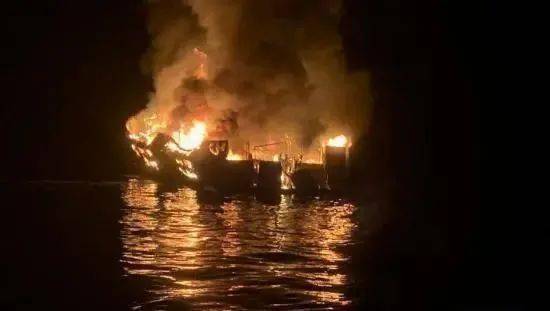 缅甸南部油轮起火致8人死亡，事故背后的深思与悲剧警示