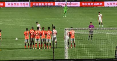 张玉宁进球后泪洒赛场，心灵之旅探寻内心宁静与力量