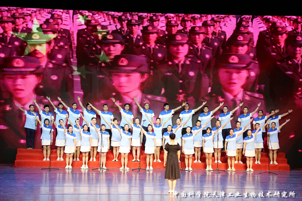 国足完胜印尼赛后全场大合唱，科技与激情的交融之夜