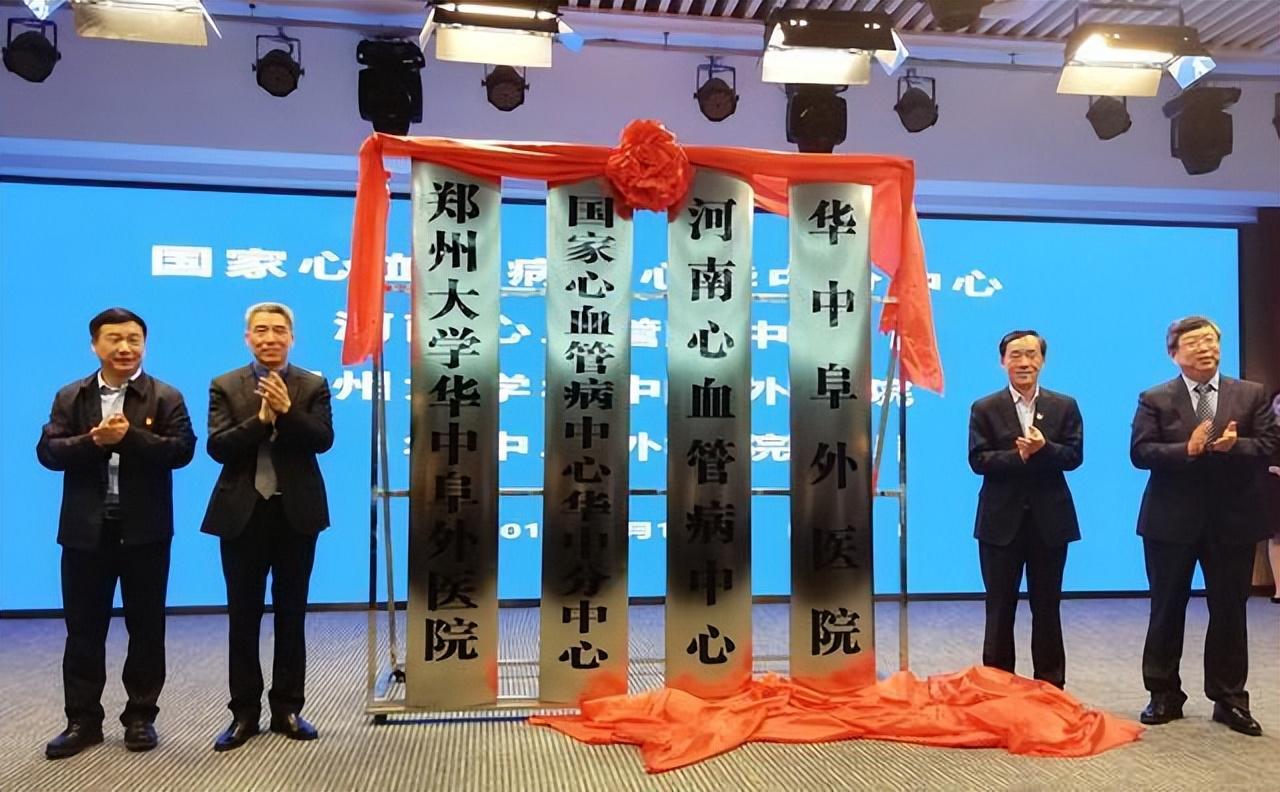2024年香港挂牌正版大全,精细研究解答解释问题_顶尖版1.443