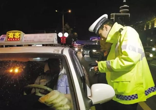 男子租车转卖引发警方千里追脏行动，行为性质界定与车辆追回报道