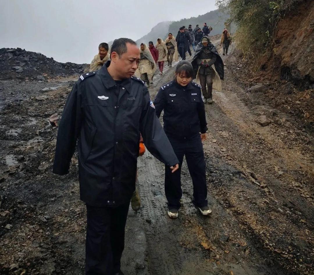 震惊！上海某养护院残障人士遭狭小房间囚禁，真相与伦理待探究