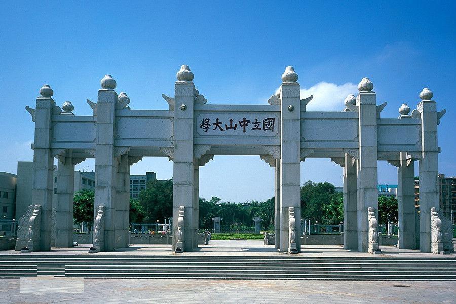 网红涌入上海三甲医院打卡拍照现象深度解析