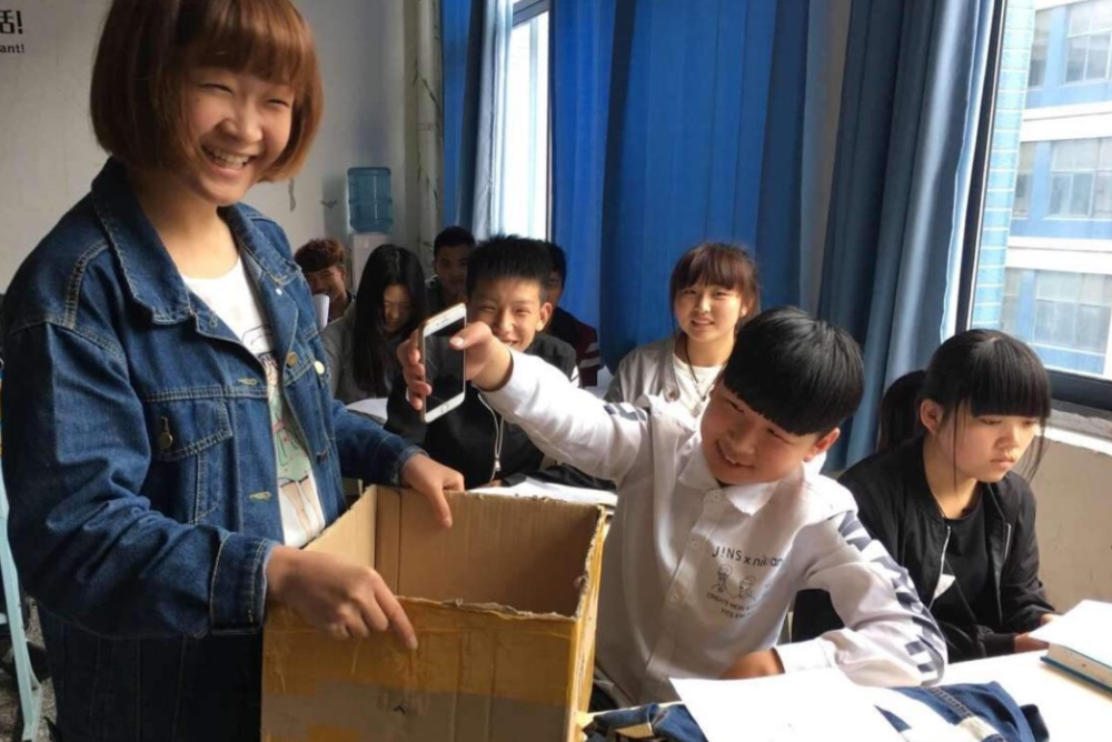 智能时代重塑师生关系，智能班主任助手系统助力班级管理，减少冲突事件