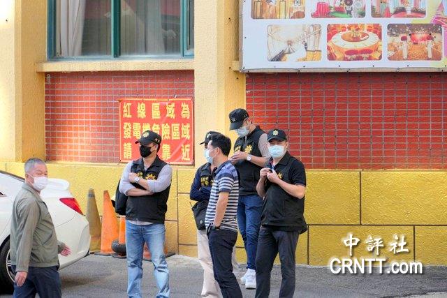 韩国瑜陪同谢国梁扫街背后的故事，政治温暖人心时刻