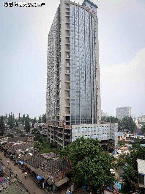 烂尾楼业主诉西宁房管局索赔遭驳回，事件背景、经过与影响