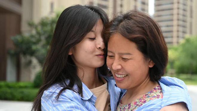 特教老师深情送嫁衣，盲人女孩的温暖婚礼祝福