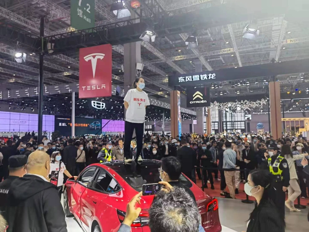 特斯拉发布会现场突发疾病事件🚑🚗