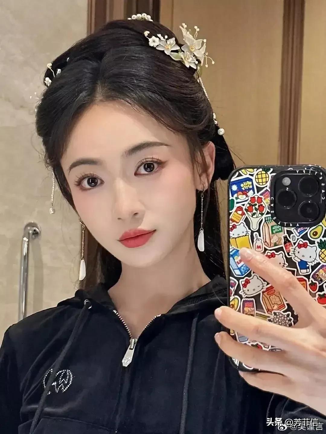 春花焰，男女主角间的微妙暧昧氛围升温