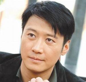 国考最热职位引1970人竞争，科技新星下的职场变革与挑战——探索科技重塑未来职场生活的趋势
