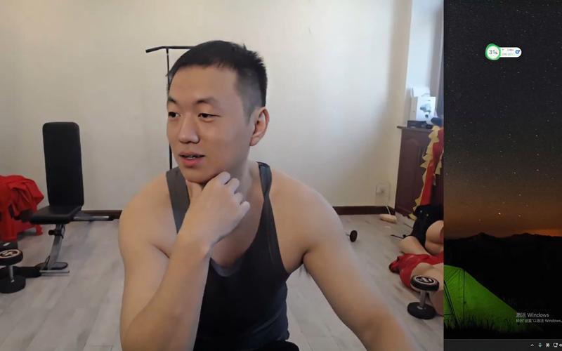 药水哥回应获健美比赛第三名，实力展现还是炒作风波？