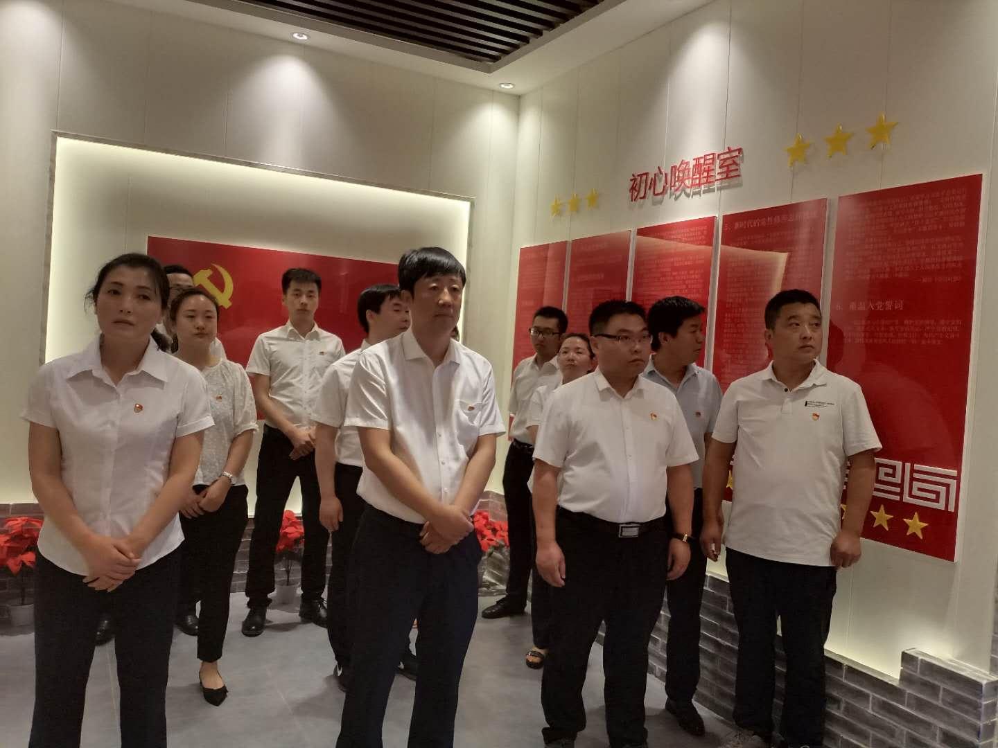 山西被打女孩父亲深情回应，爱与坚强的力量震撼心灵