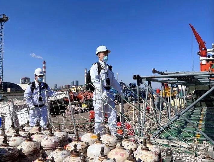 大连海事局航行警告
