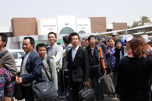 中国游客沙特机场维权