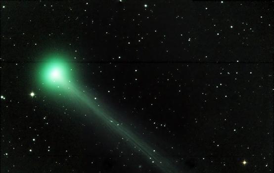 广州天文爱好者记录罕见彗星，视觉盛宴再现，一瞥六万年的宇宙奇观
