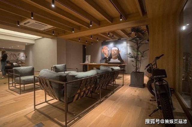 周冬雨余文乐最新动态与科技新品亮相重塑未来生活体验新篇章